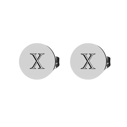Zilverkleurige Initial Stud Oorbellen van BLESSH – minimalistisch design, 4 mm, personaliseerbaar met initiaal of symbool